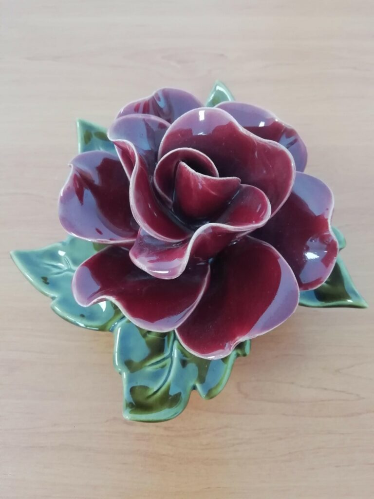 une rose ceramique