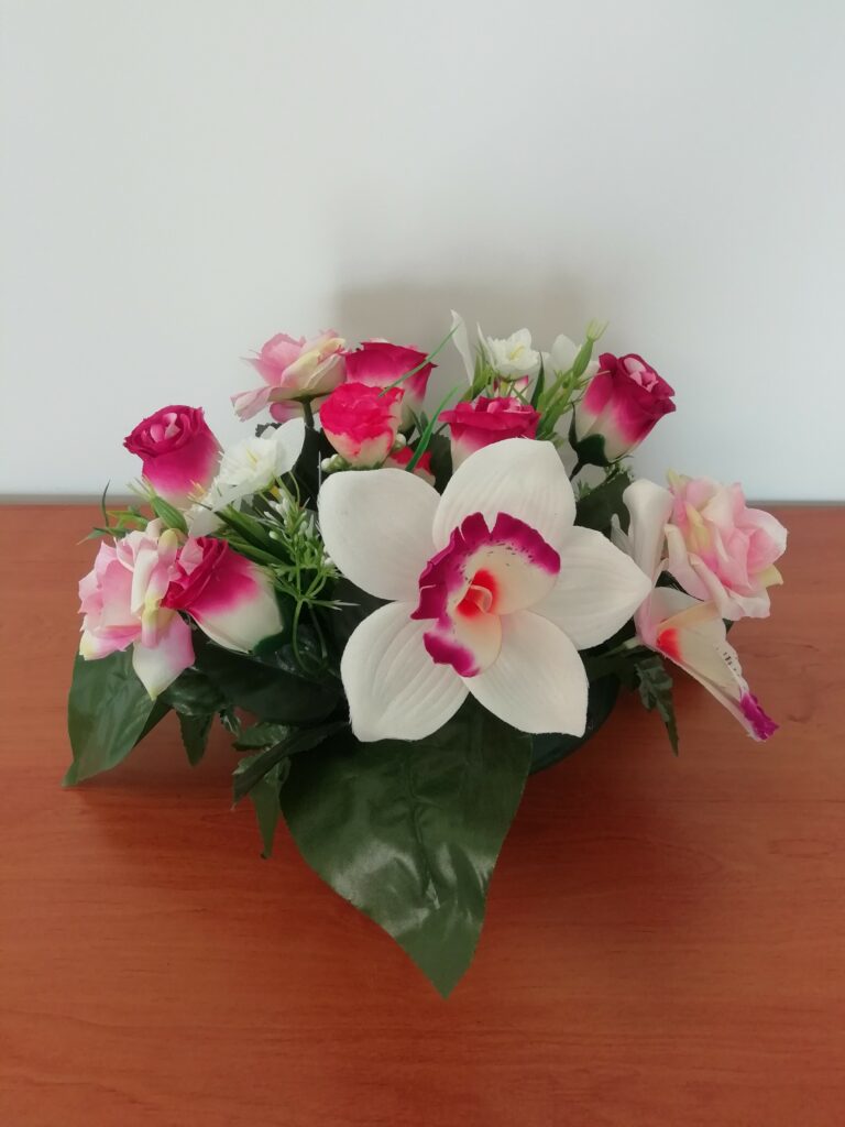 un bouquet de fleurs
